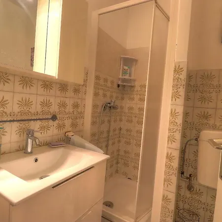 Charming Air-conditioned Studio 'le Cap D'ambre' With Parking Apartman *